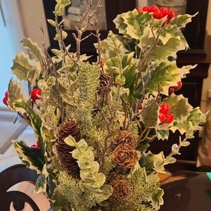 Ashland Christmas Bush with Pinecones and Eucalyptus